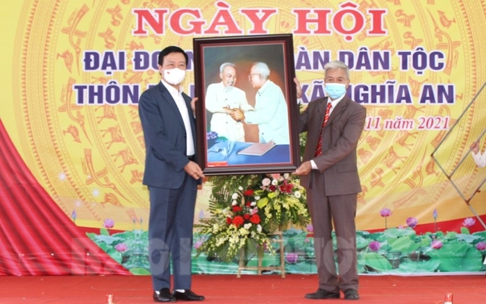 VIDEO: Bí thư Tỉnh ủy dự Ngày hội Đại đoàn kết toàn dân tại Ninh Giang